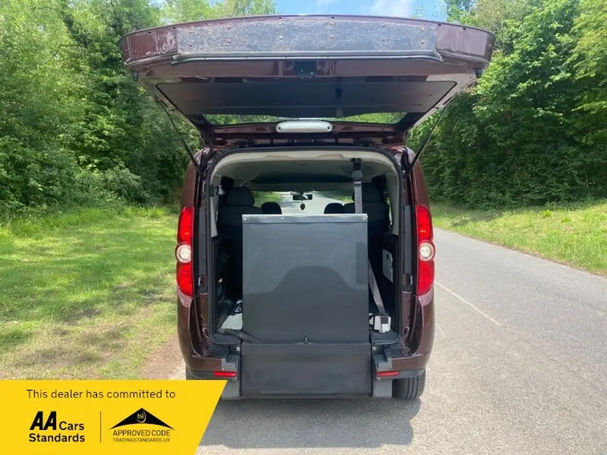 2013-fiat-doblo-16td-mylife-16-16v-multijet-105bhp-ss-1590cc-big-11