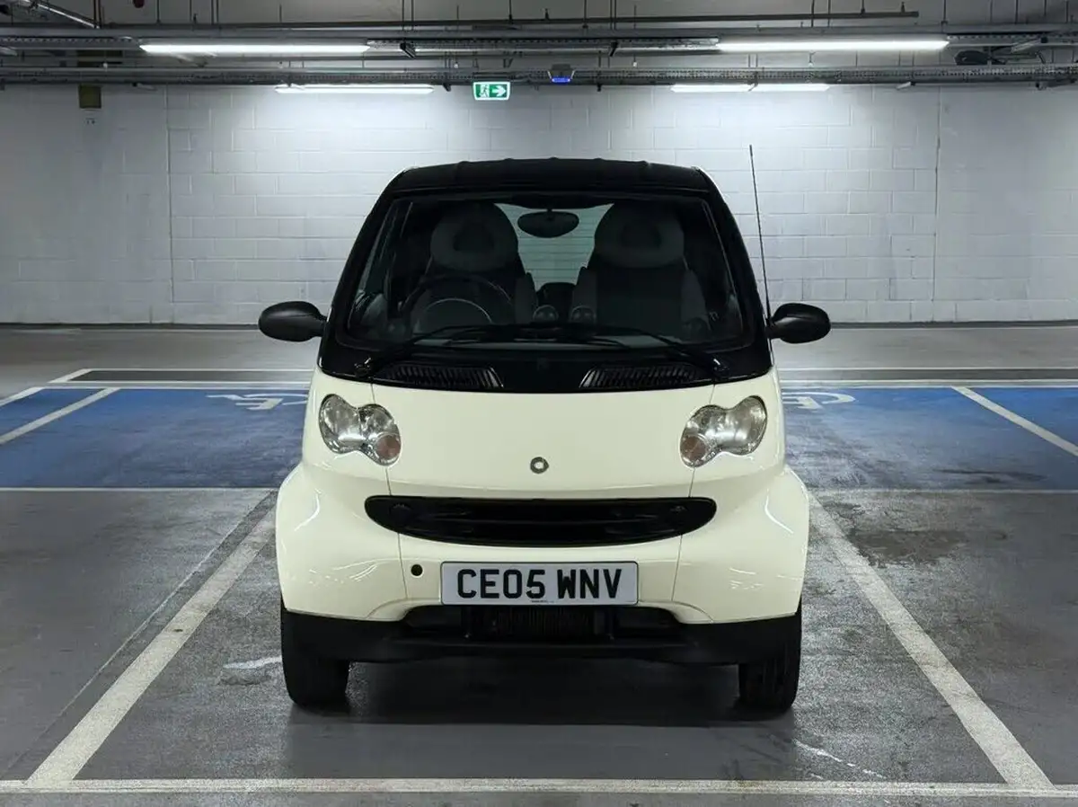 2005-smart-smart-07-fortwo-pure-50bhp-hatchback-3d-big-2