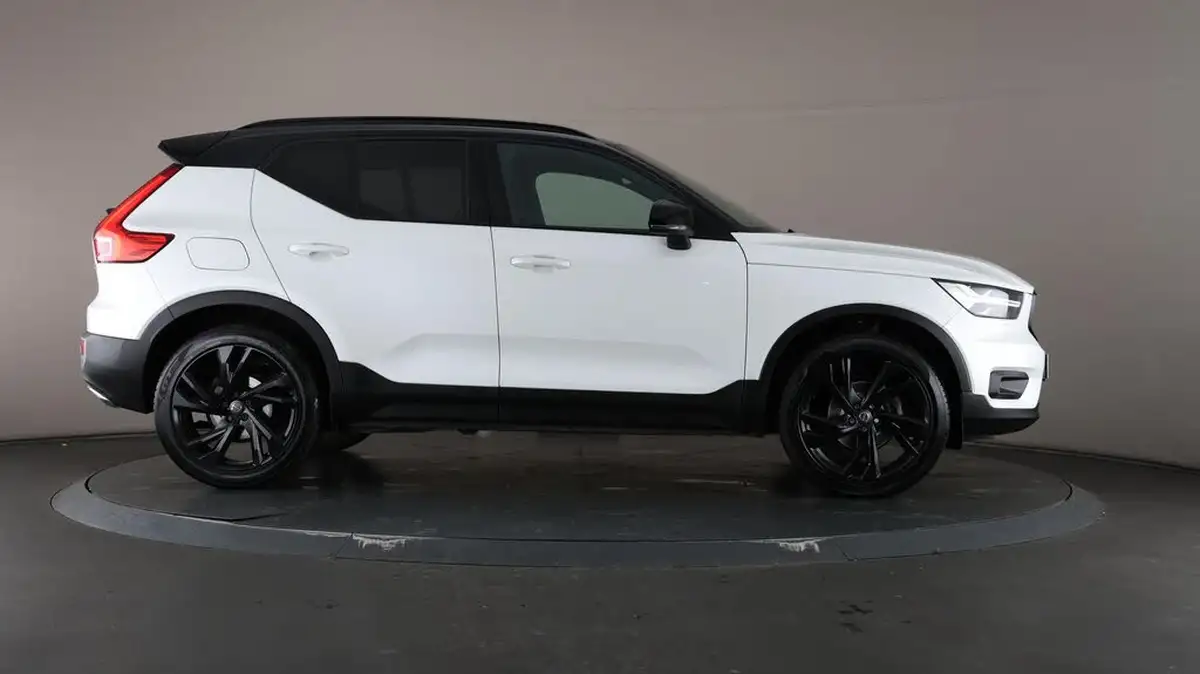 2018-volvo-xc40-15-t3-r-design-pro-big-61
