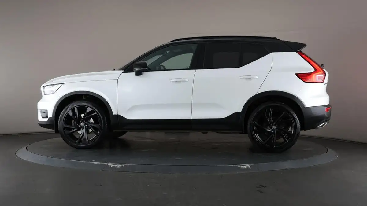 2018-volvo-xc40-15-t3-r-design-pro-big-37