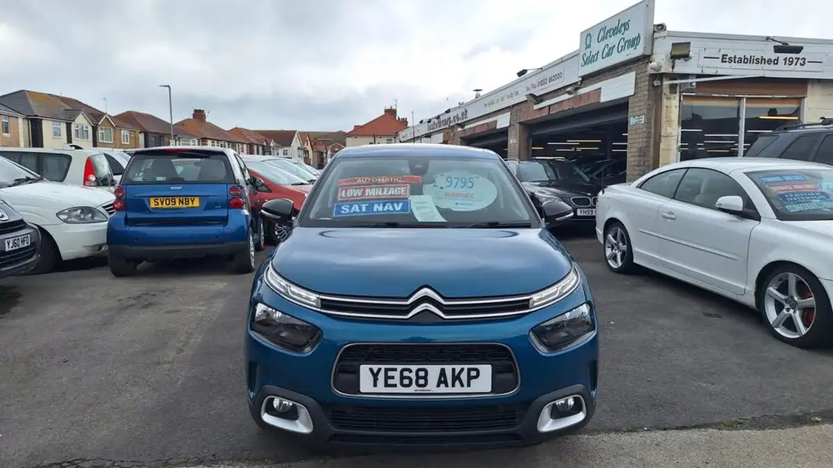2018-citroen-c4-cactus-12-puretech-flair-110ps-eat6-big-0