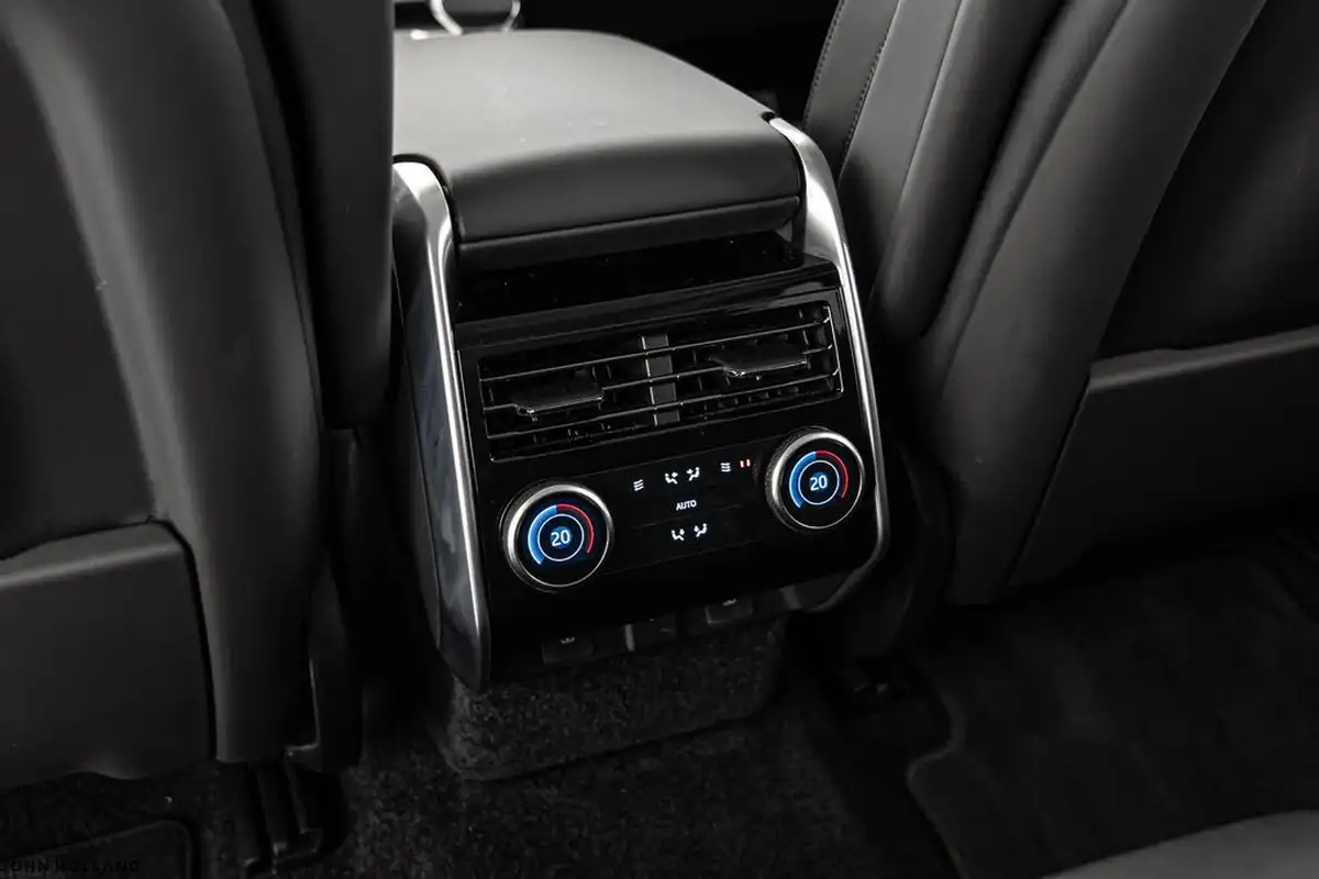 2024-land-rover-range-rover-30-d350-hse-big-24