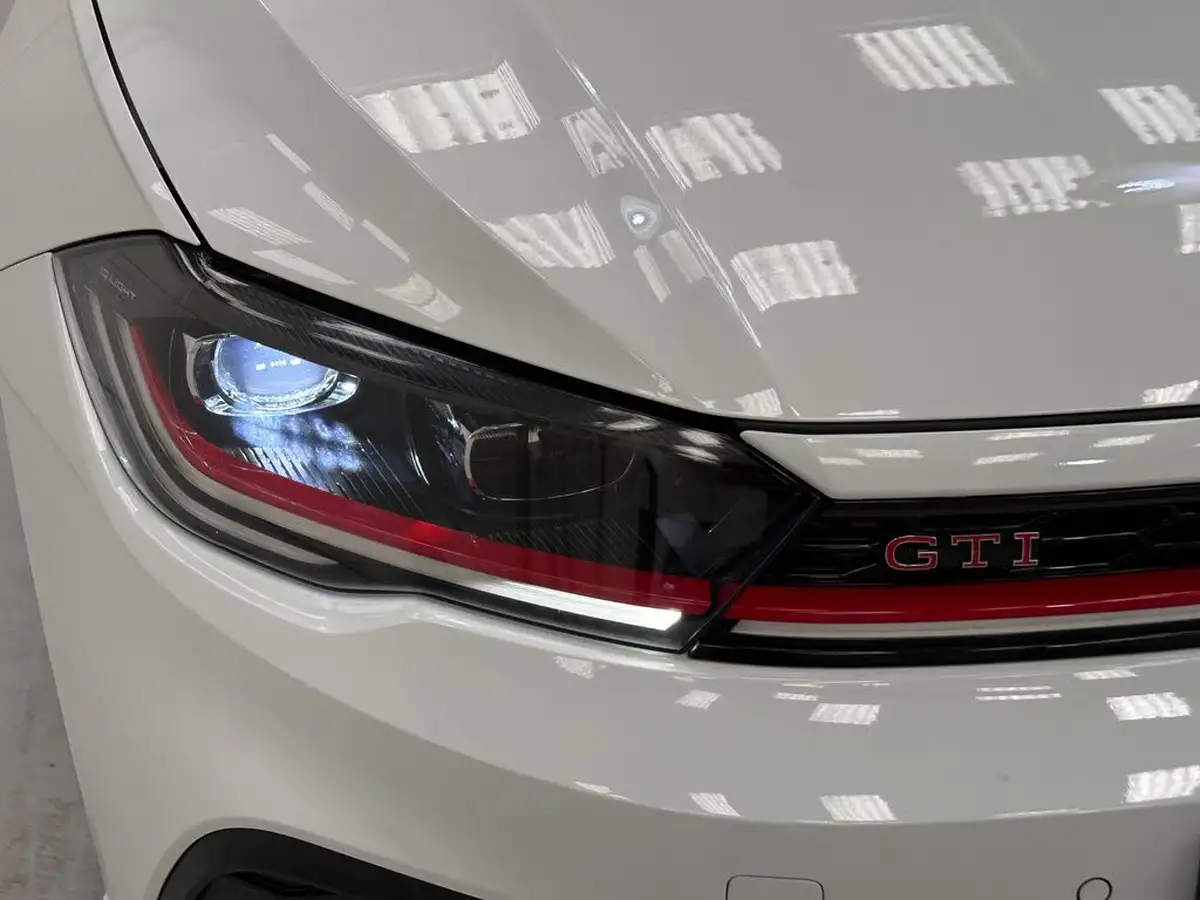 2023-volkswagen-polo-big-4