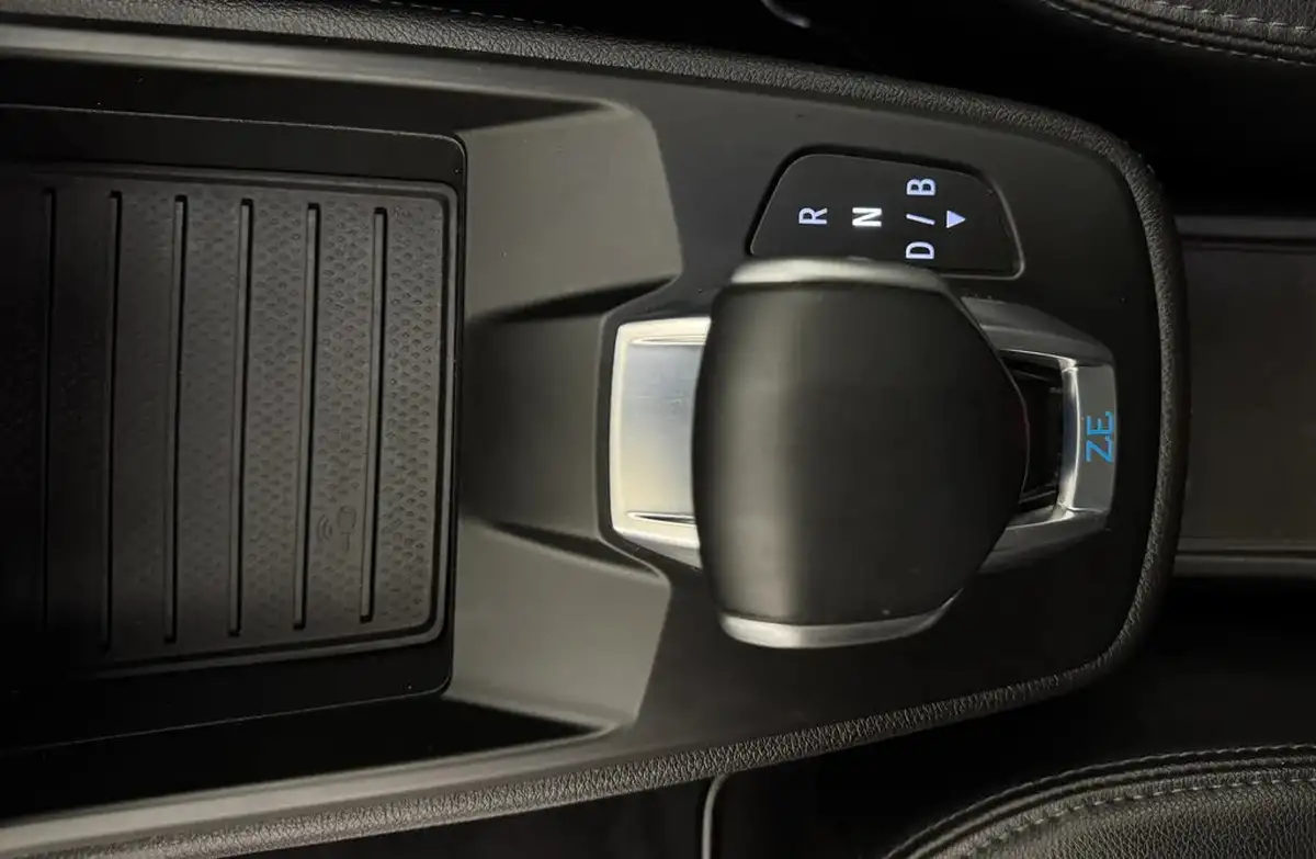 2020-renault-zoe-e-i-gt-line-big-14