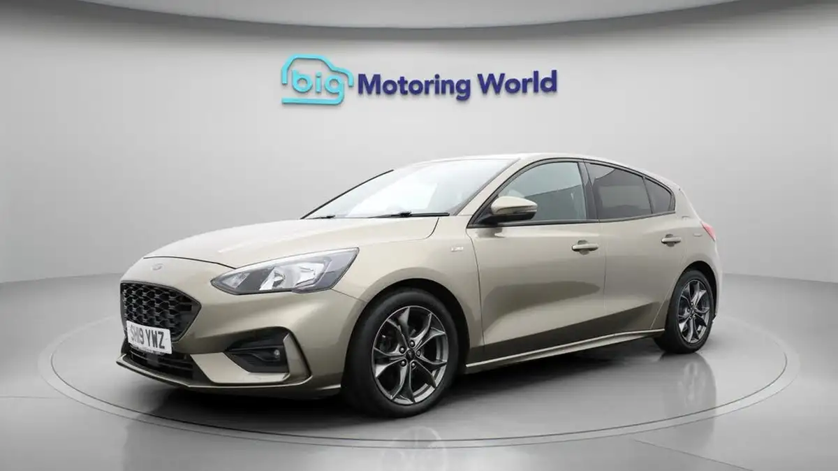 2019-ford-focus-15-st-line-ss-hatchback-big-3