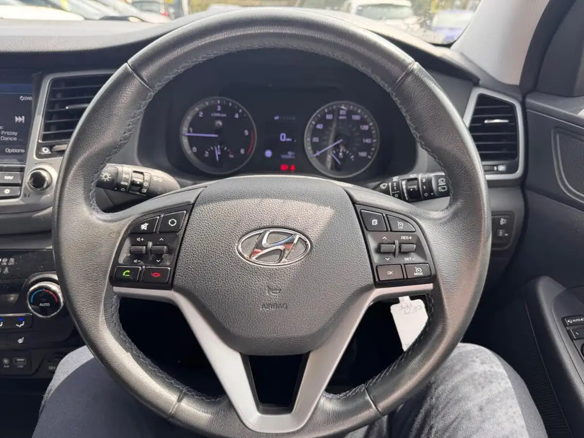 2017-hyundai-tucson-17crdi-blue-drive-se-nav-116ps-big-15