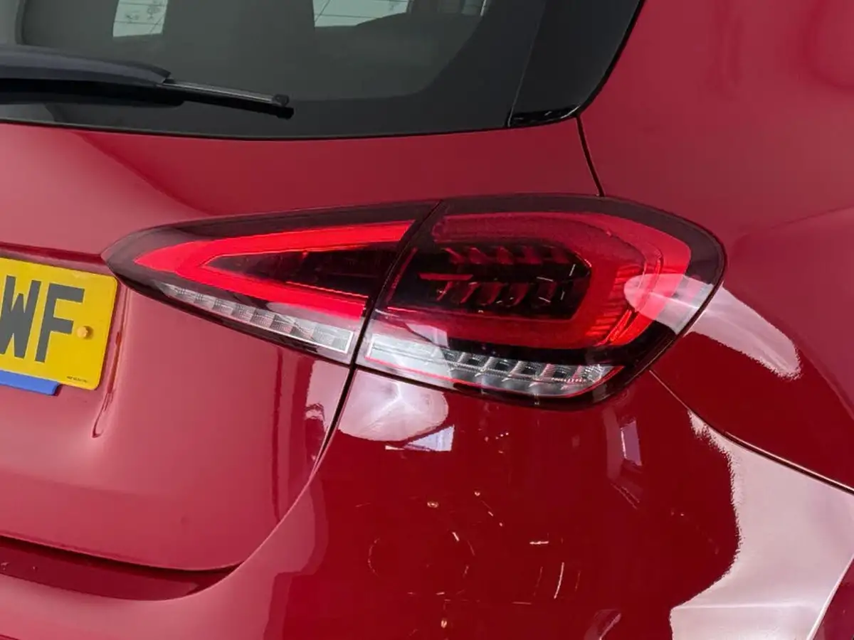 2018-mercedes-benz-a-class-15d-a180d-amg-line-116ps-executivess-hatchback-5d-7g-dct-big-9