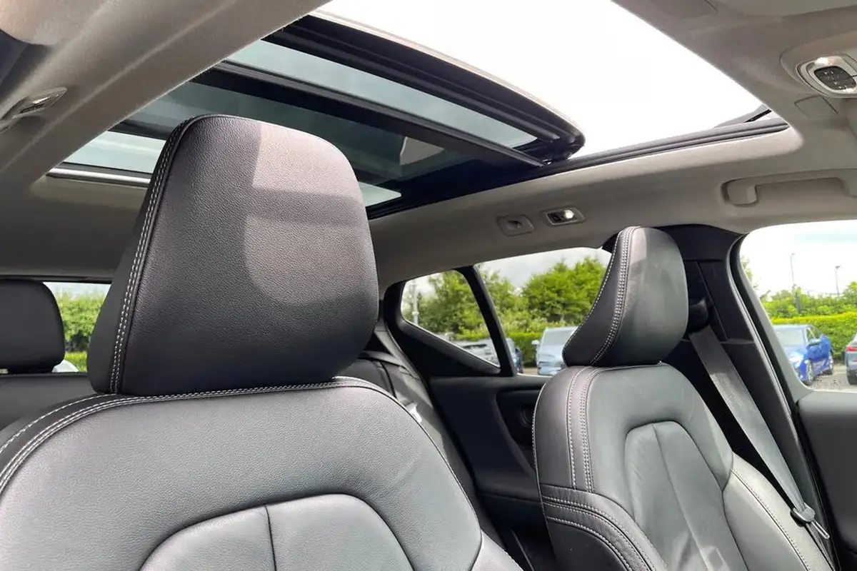 2022-volvo-xc40-15-t5-inscription-pro-big-23