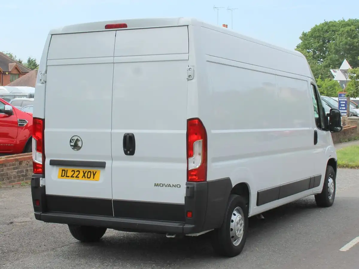 2022-vauxhall-movano-22cdti-l3-h2-3500-dynamic-140pseu6d-big-22