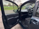 2015-toyota-voxy-18-hybrid-small-50