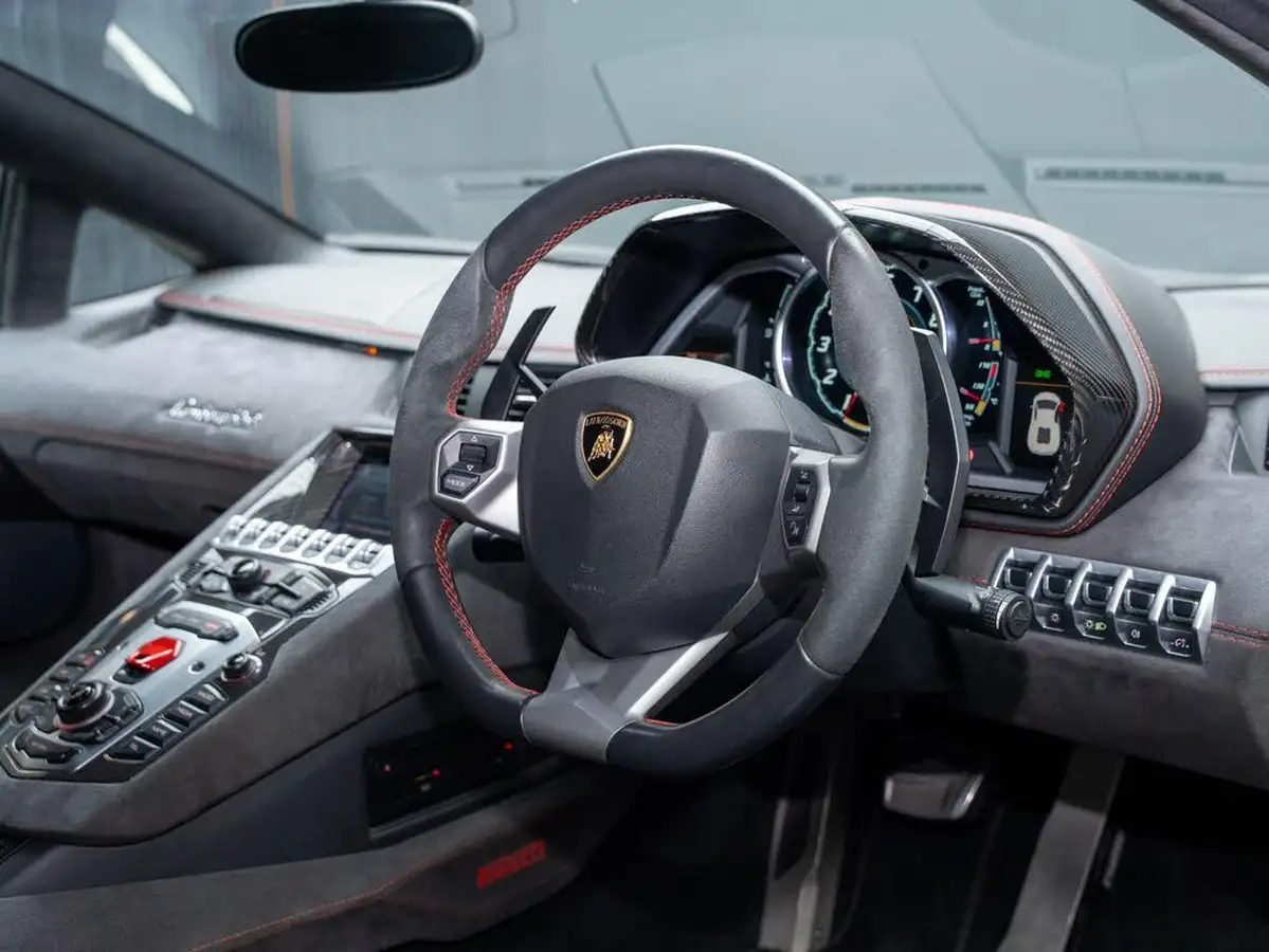 2016-lamborghini-aventador-65-lp-750-4-superveloce-coupe-big-3
