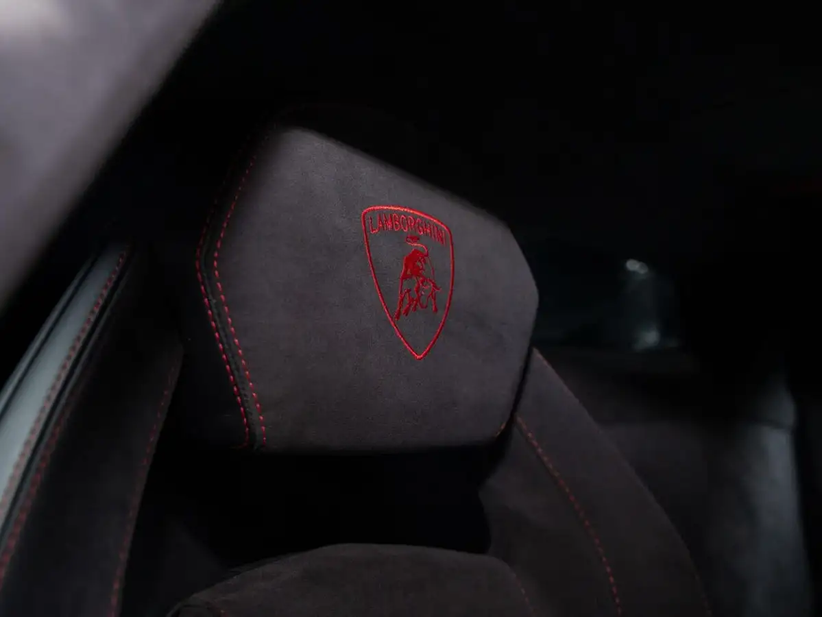 2016-lamborghini-aventador-65-lp-750-4-superveloce-coupe-big-51