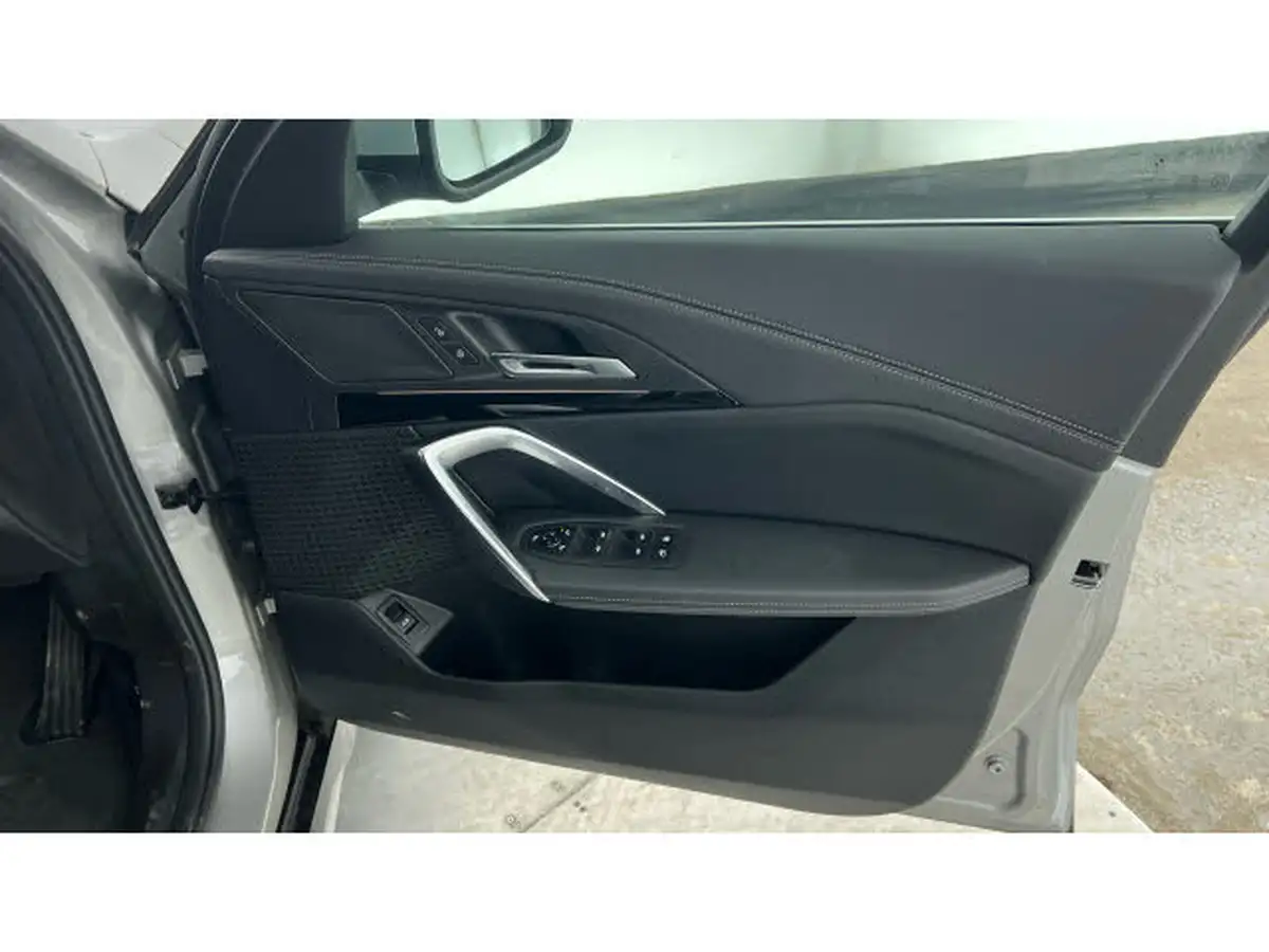 2024-bmw-x1-15-xdrive30e-xline-big-19