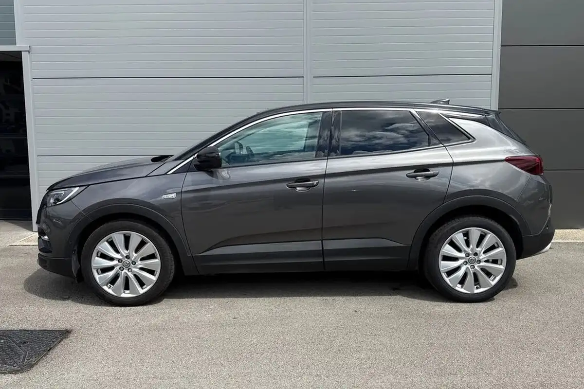2019-vauxhall-grandland-x-12-elite-nav-big-32