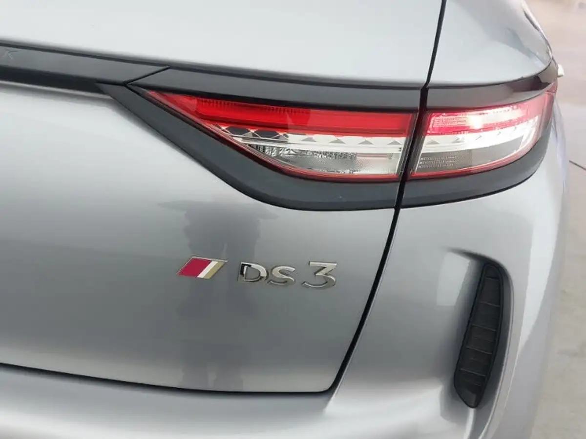 2019-ds-ds-3-crossback-12-puretech-performance-line-100ps-big-13