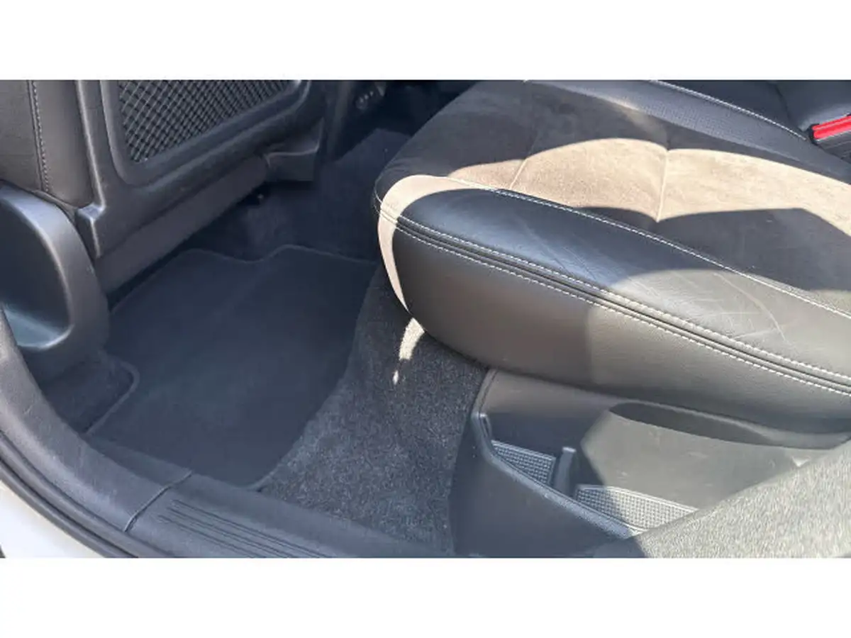 2018-volvo-xc40-20td-d4-first-edition-big-33
