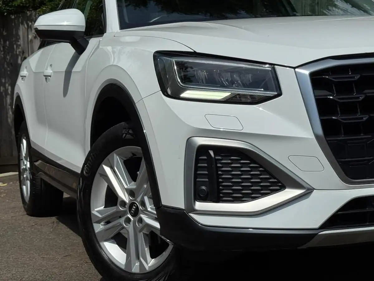 2021-audi-q2-10-30-tfsi-sport-big-8