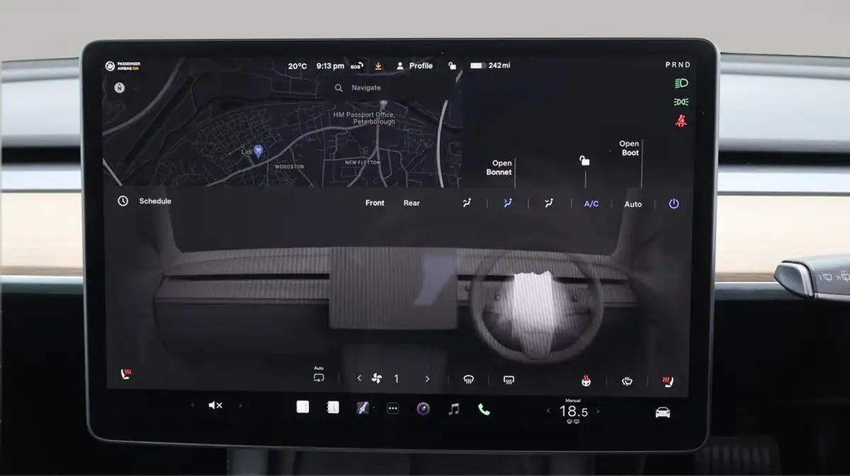 2022-tesla-model-3-e-long-range-big-12