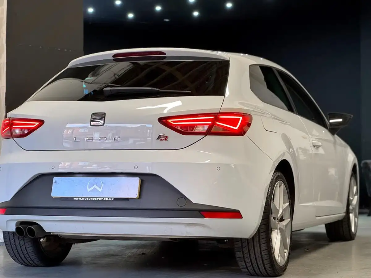 2013-seat-leon-14-fr-tech-pack-ss-sportcoupe-3d-big-18