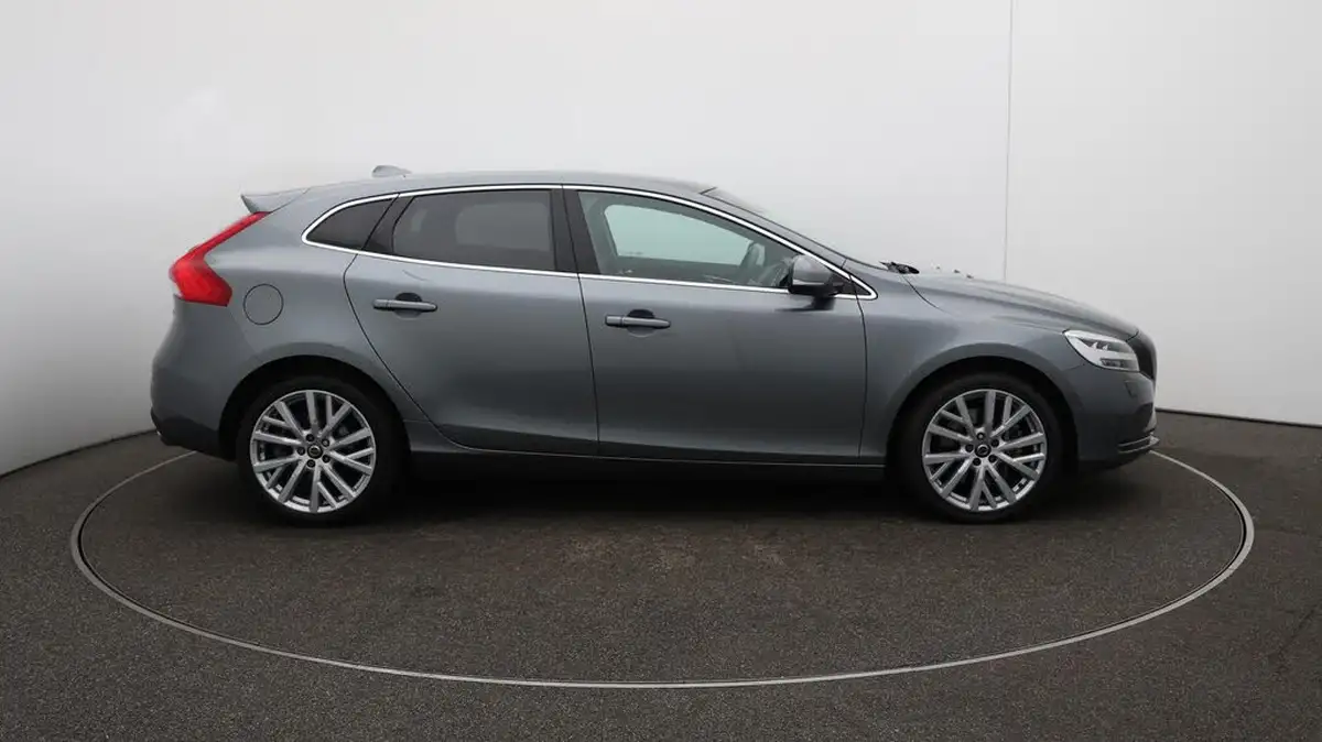 2019-volvo-v40-15-t3-inscription-big-47