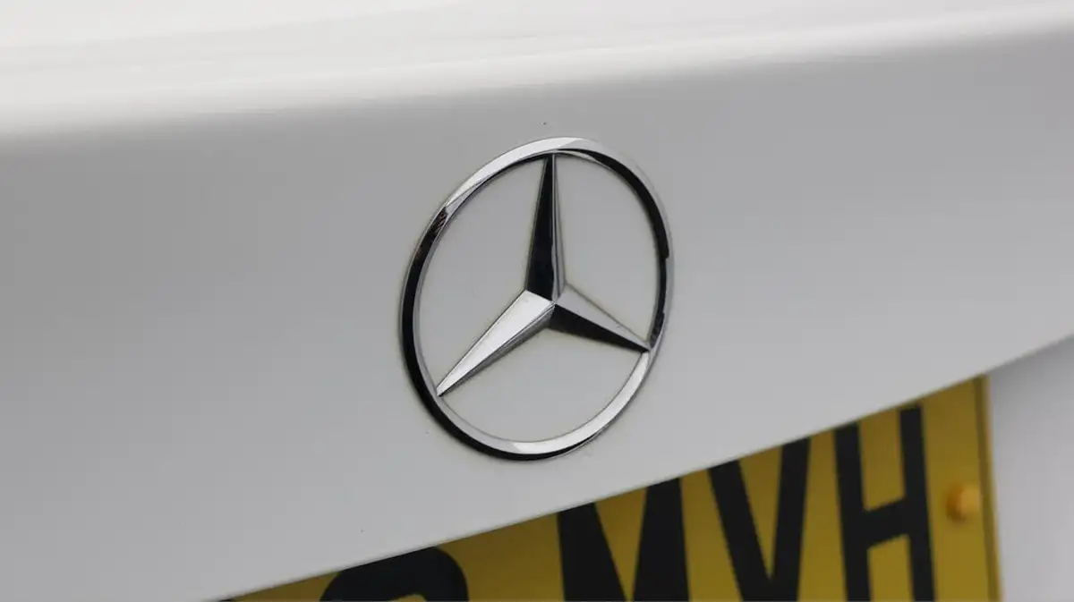 2018-mercedes-benz-cla-16-cla-180-amg-line-edition-coupe-4d-big-35