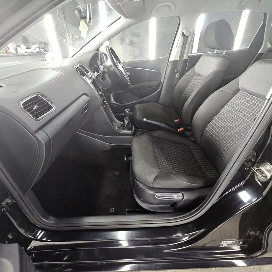 2015-volkswagen-polo-12-tsi-se-5d-big-11