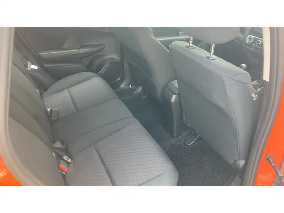 2019-honda-jazz-15-i-vtec-sport-navi-big-32