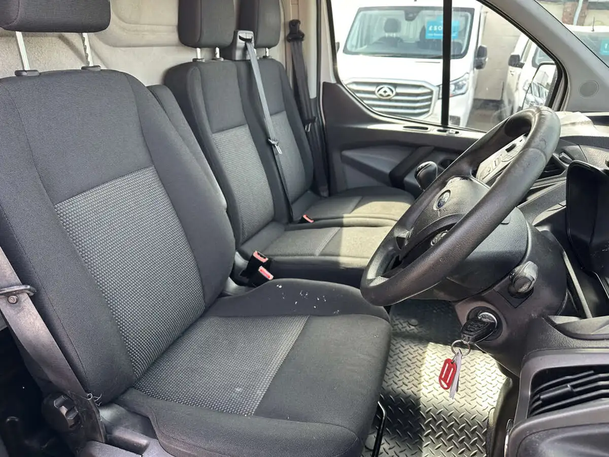 2017-ford-transit-custom-20tdci-290-l2h2-130pseu6-big-16