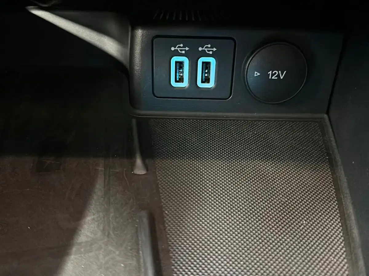 2021-ford-kuga-25t-vignale-225ps-phev-big-24