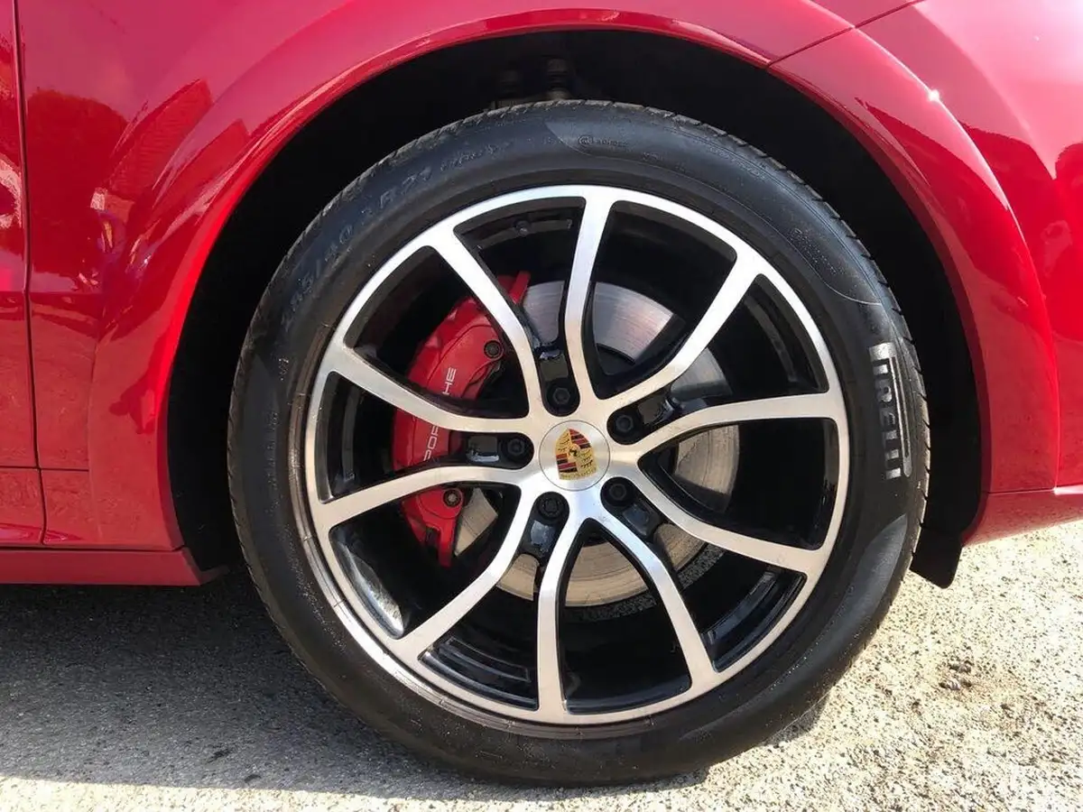 2020-porsche-cayenne-40-v8-gts-coupe-big-4