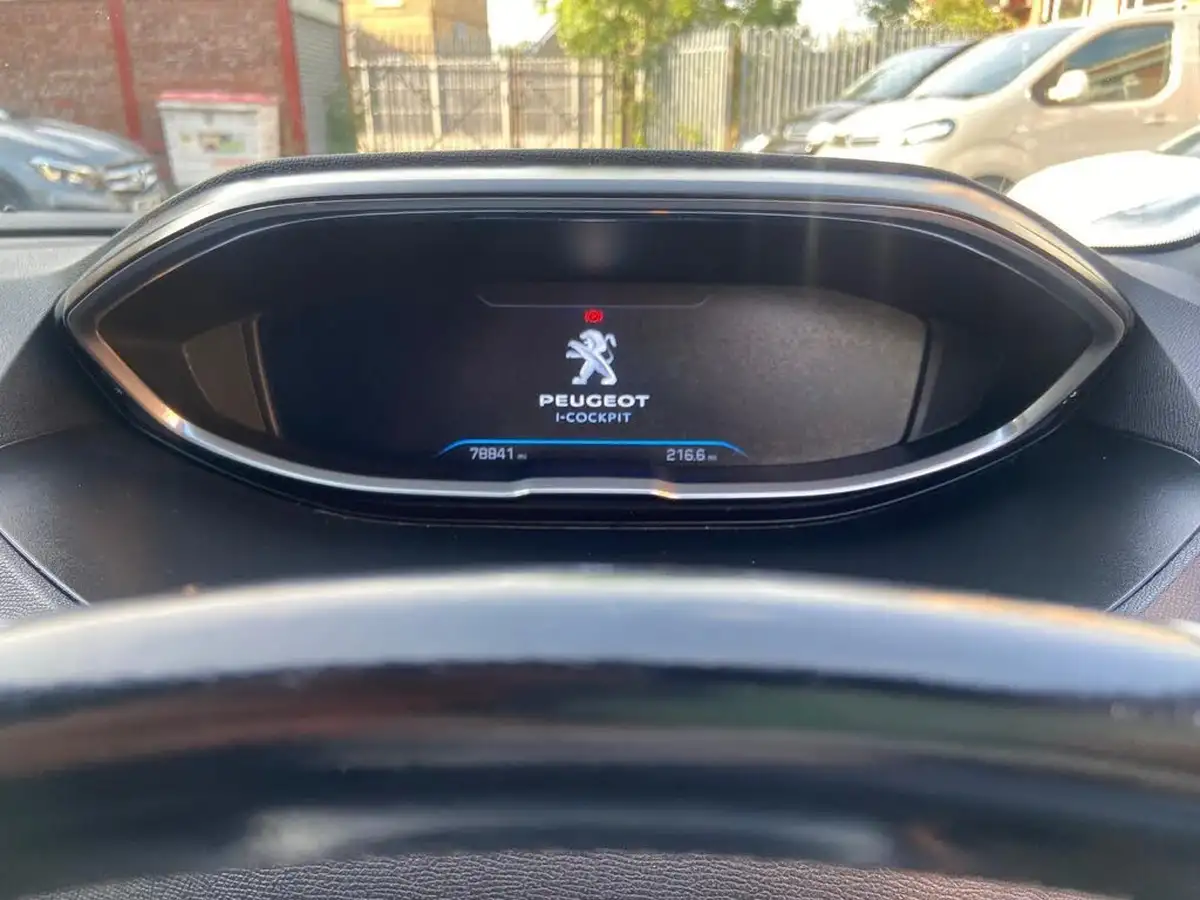 2018-peugeot-5008-suv-16-bluehdi-gt-line-eat6-big-42
