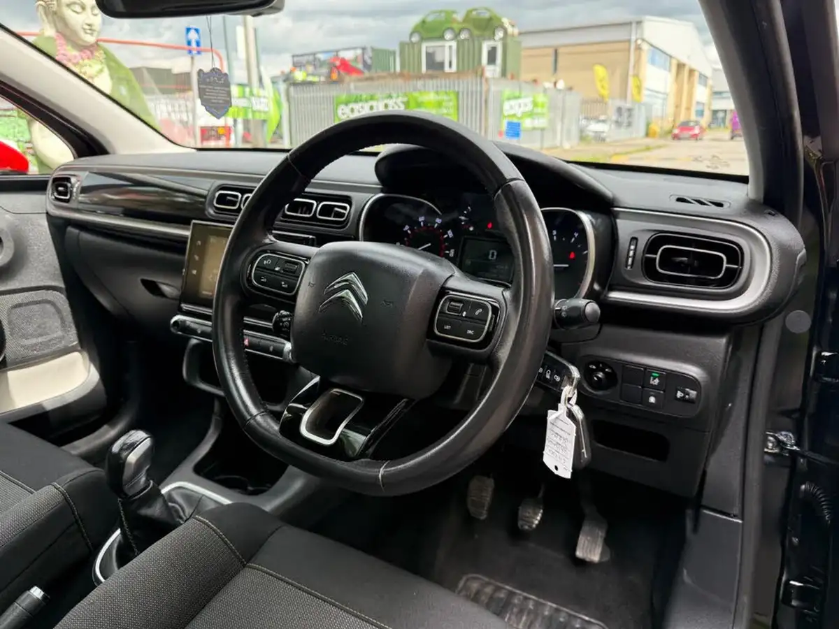 2017-citroen-c3-12-puretech-flair-82ps-big-1
