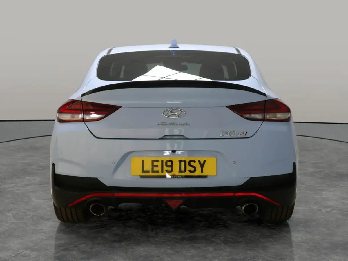 2019-hyundai-i30-n-20-t-gdi-n-performance-fastback-big-15