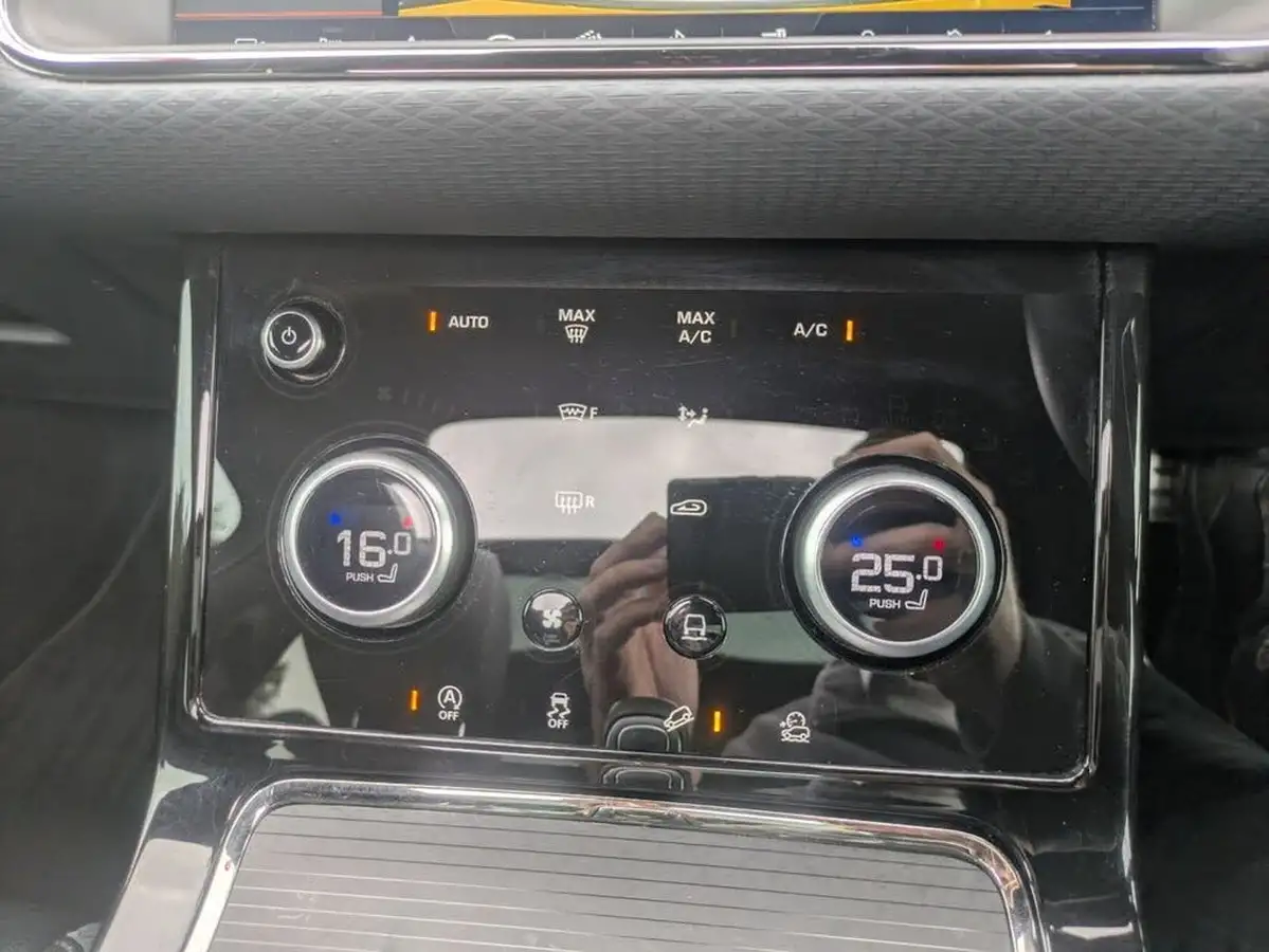 2020-land-rover-range-rover-evoque-20-p250-r-dynamic-249bhp-big-21