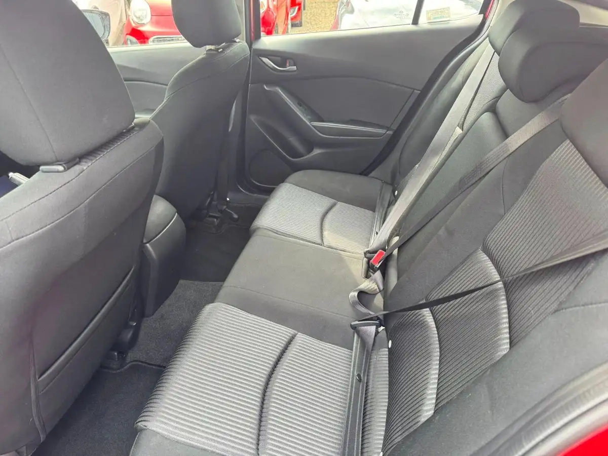 2015-mazda-mazda3-20-se-hatchback-5d-big-9