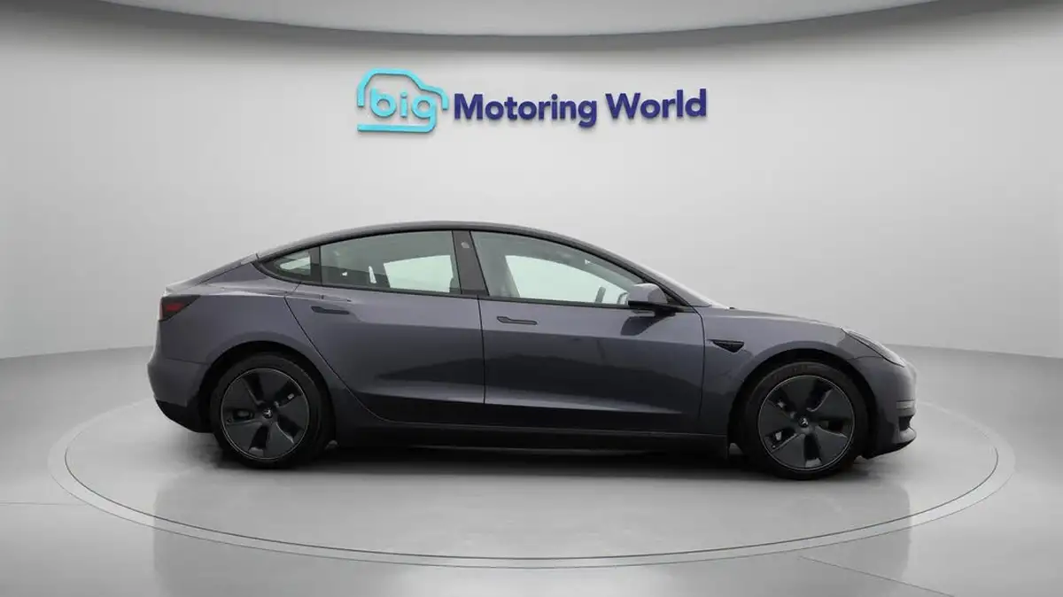 2021-tesla-model-3-e-long-range-awd-big-8