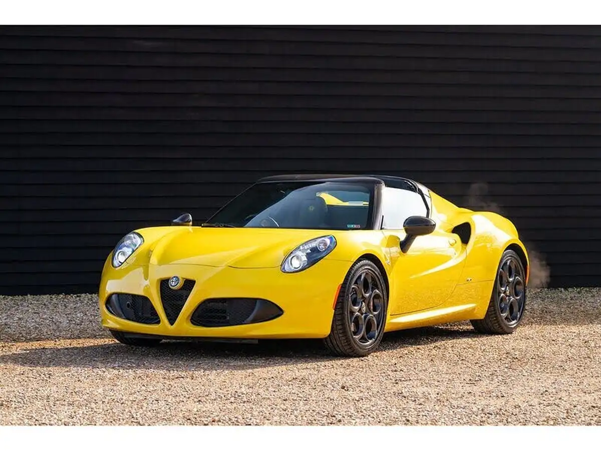 2015-alfa-romeo-4c-18-tbi-spider-big-4