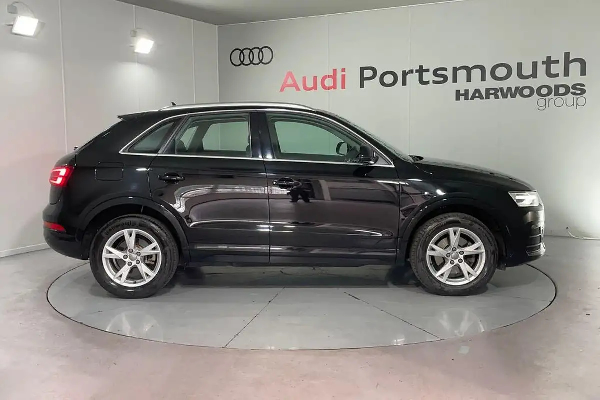 2016-audi-q3-14-tfsi-se-big-1