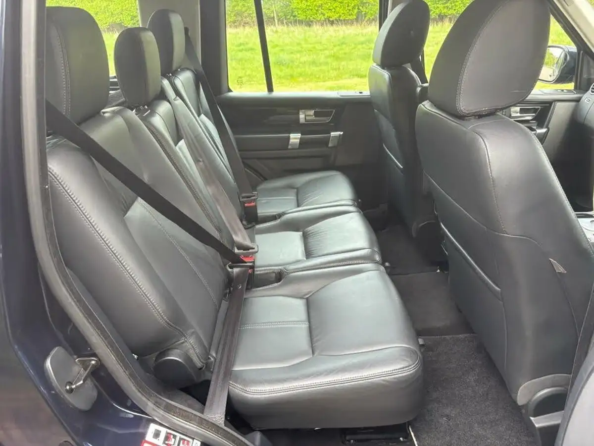 2014-land-rover-discovery-4-30-sd-v6-hse-big-18