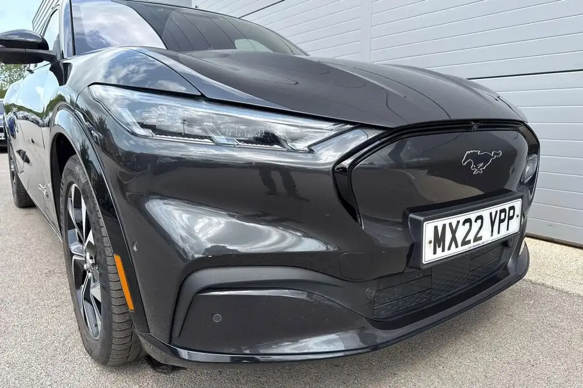 2022-ford-mustang-mach-e-e-extended-range-351ps-awd-big-8