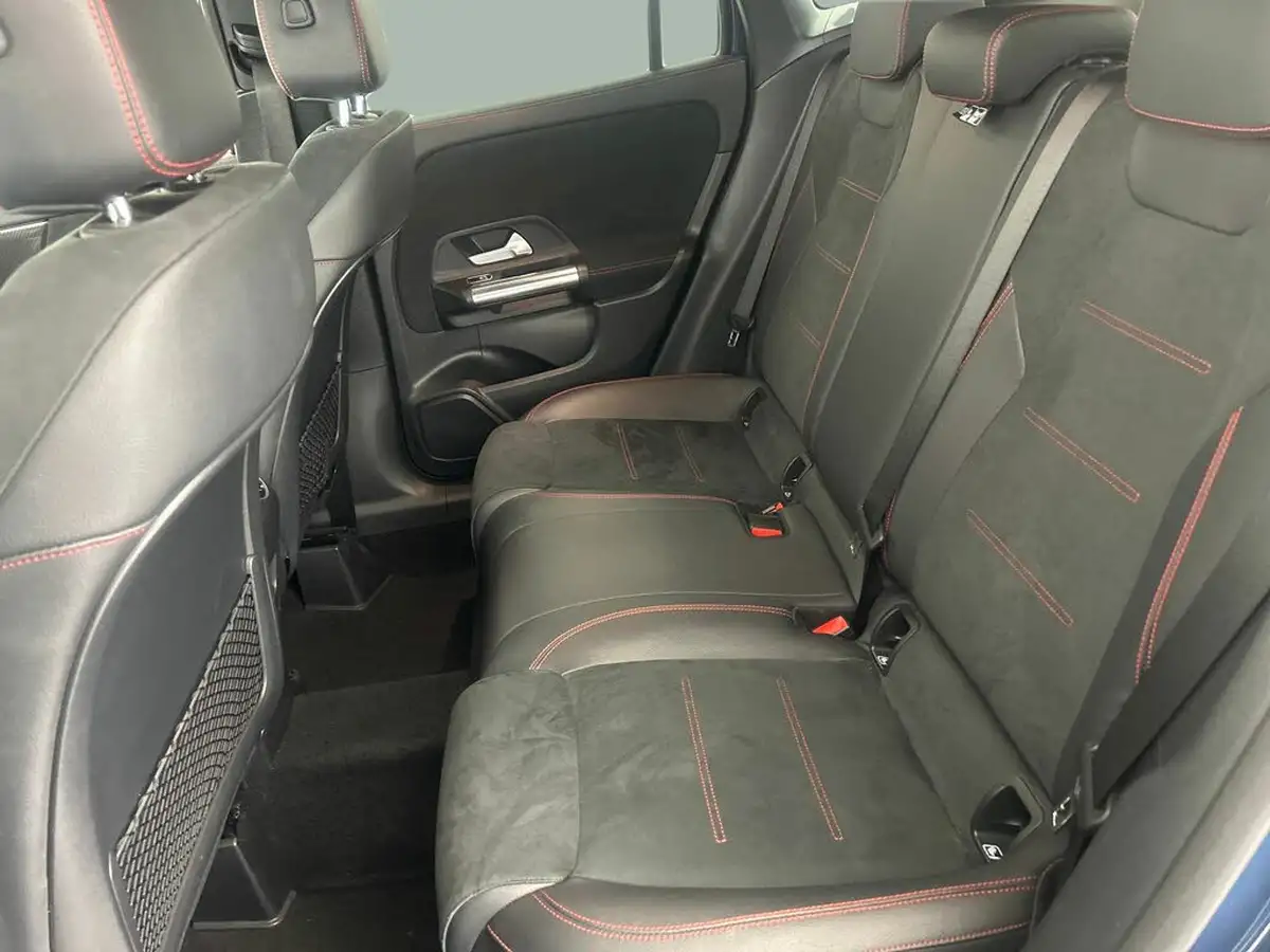 2021-mercedes-benz-gla-class-13-gla-200-amg-line-executive-big-20