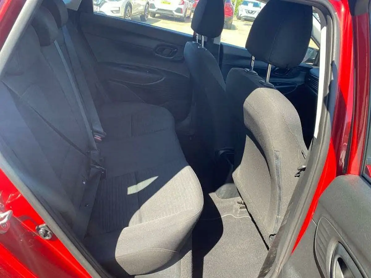 2021-hyundai-i20-10-t-gdi-element-big-16