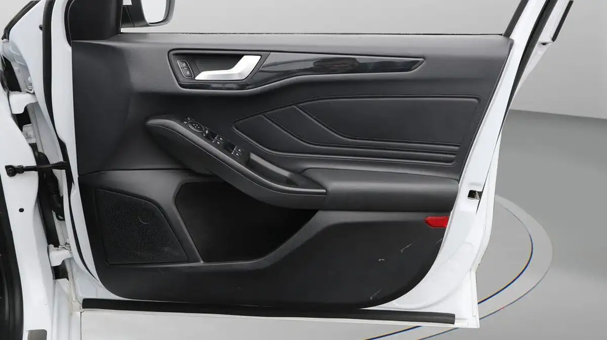 2020-ford-focus-10t-st-line-x-edition-155ps-hybrid-mhev-hatchback-big-15