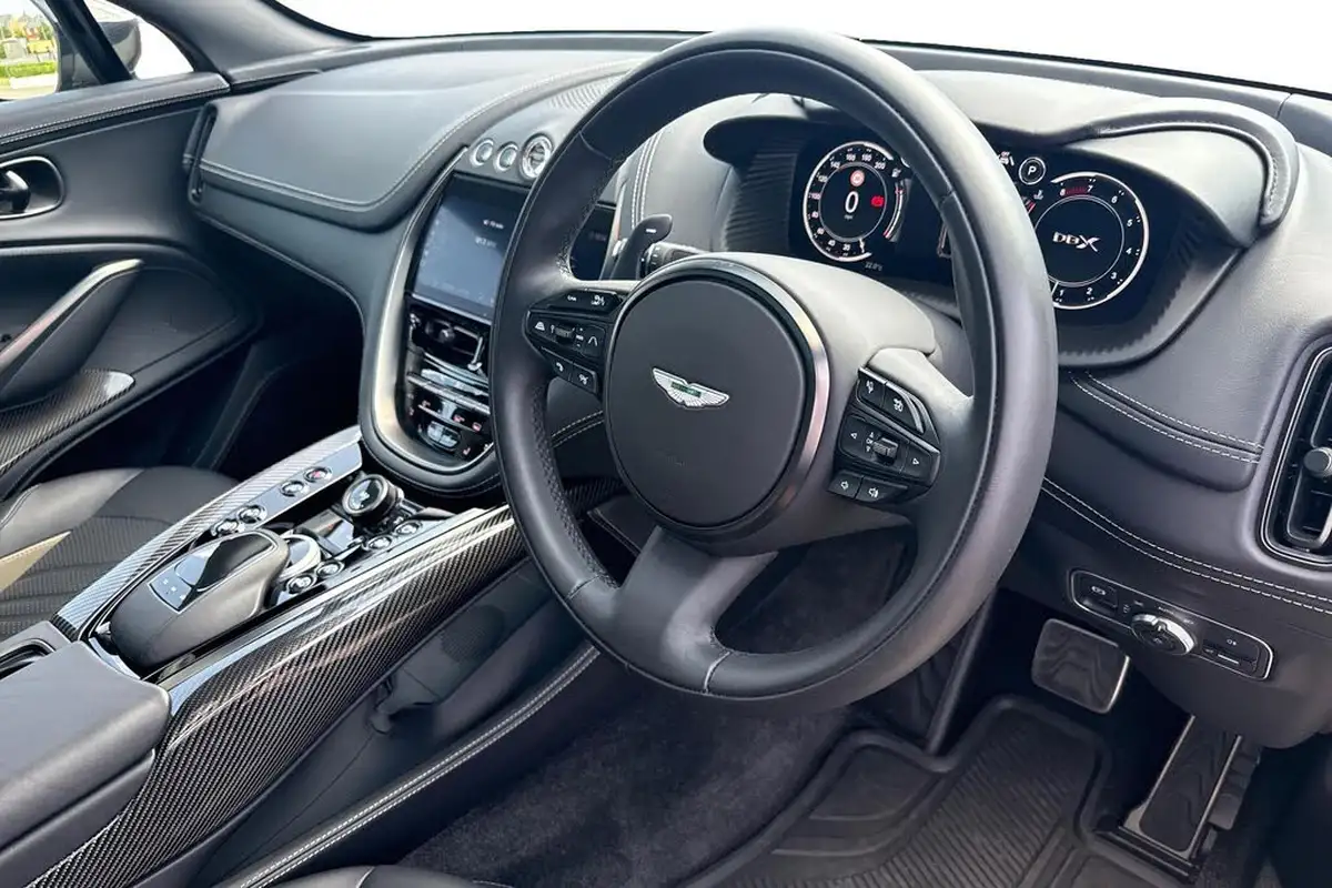 2023-aston-martin-dbx-40-v8-big-2