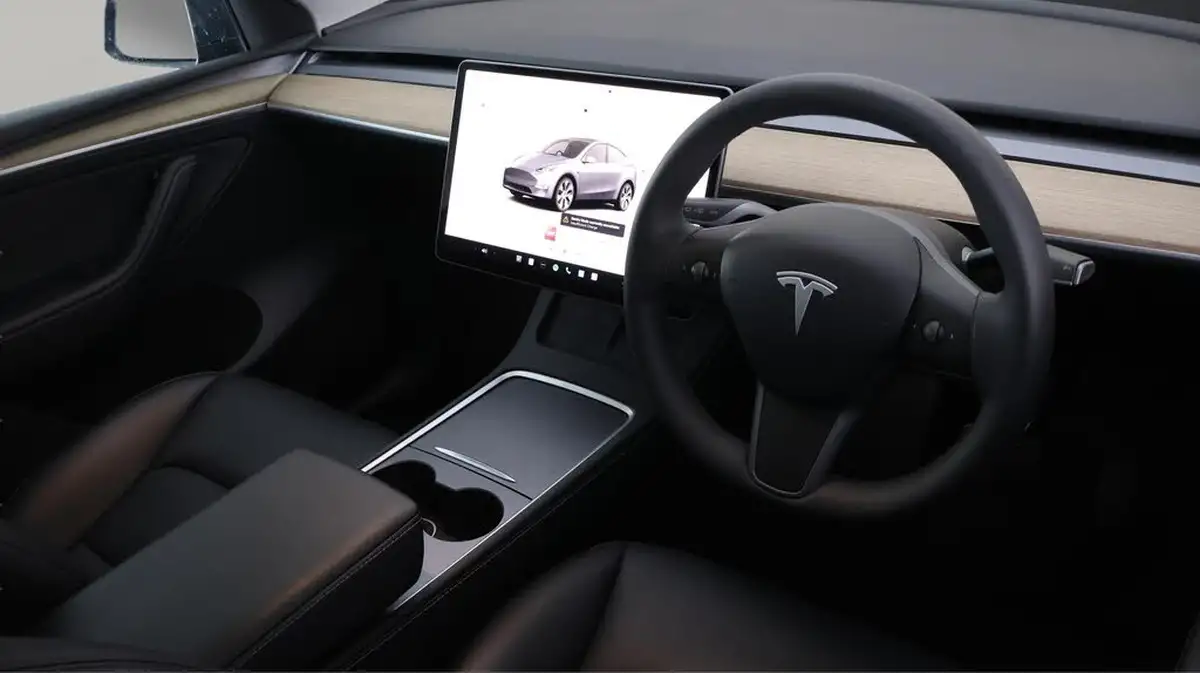 2023-tesla-model-y-e-rwd-big-8