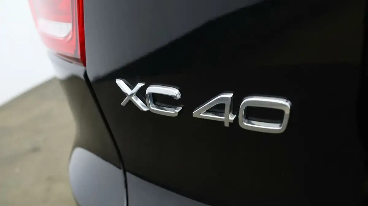 2021-volvo-xc40-15-t3-r-design-163bhp-big-20