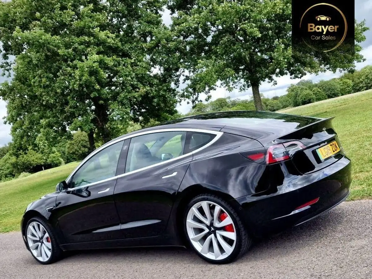 2019-tesla-model-3-e-4x4-performance-pack-big-25
