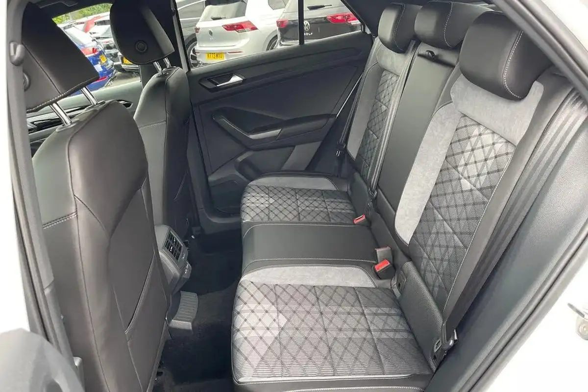 2025-volkswagen-t-roc-20tdi-r-line-4motion-big-30
