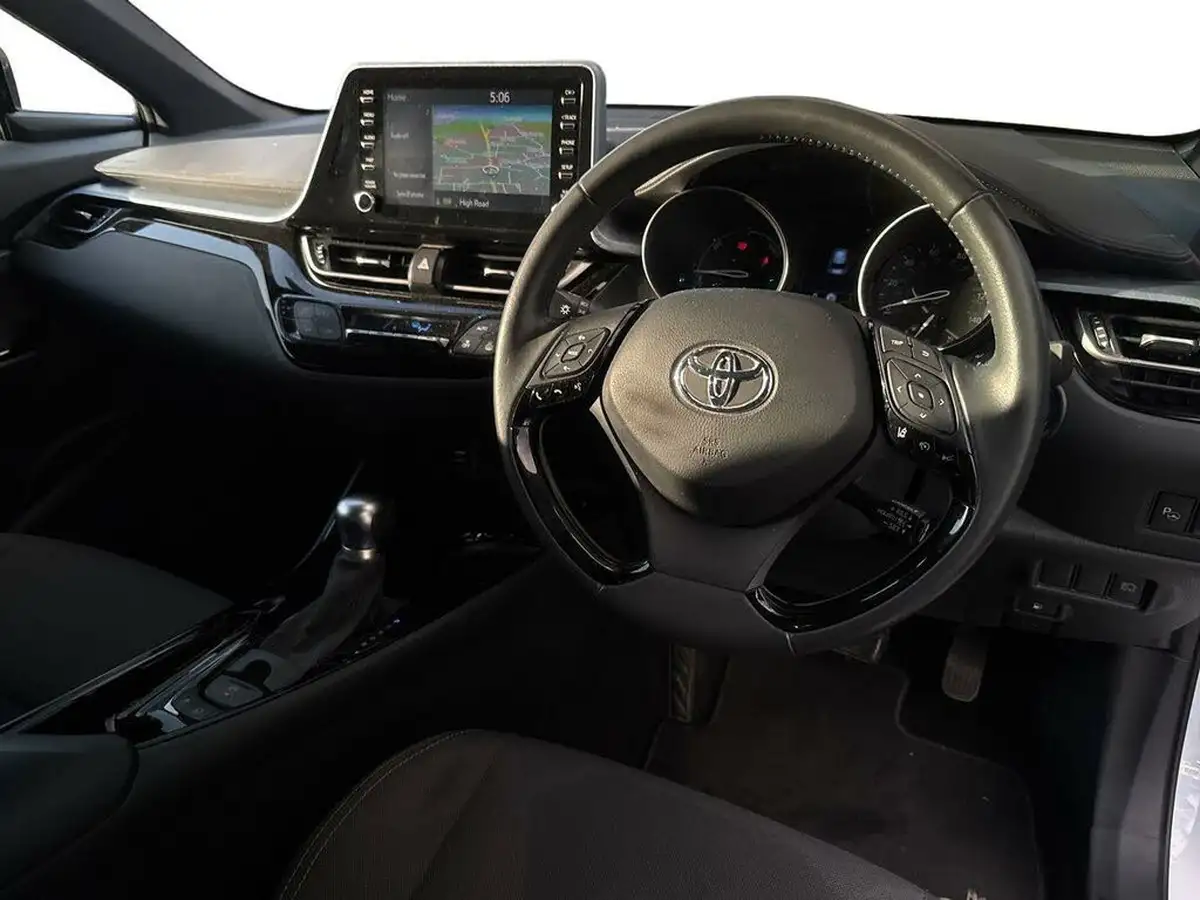 2021-toyota-c-hr-18-vvt-i-design-big-9