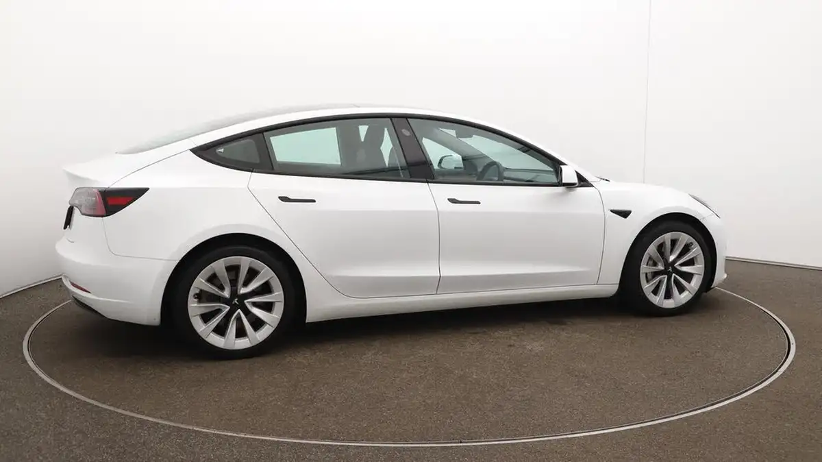 2021-tesla-model-3-e-standard-plus-big-41